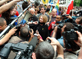 Manifestacja gejów i lesbijek. Maria Szyszkowska